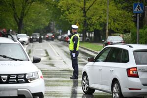 Policjanci podczas eliminacji