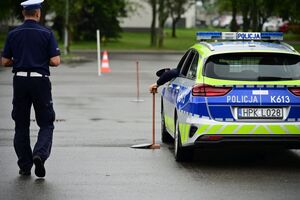 Policjanci podczas eliminacji