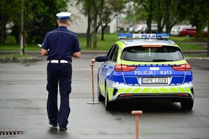 Policjanci podczas eliminacji