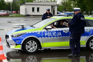Policjanci podczas eliminacji