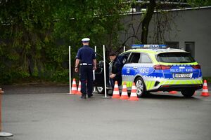 Policjanci podczas eliminacji