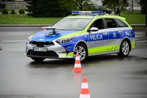 Policjanci podczas eliminacji