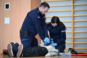 Uczestnicy podczas wojewódzkiego finału zawodów ratowników policyjnych