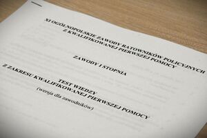 Uczestnicy podczas wojewódzkiego finału zawodów ratowników medycznych