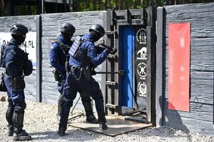 Policjanci podczas szkolenia