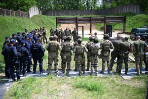 Policjanci podczas szkolenia