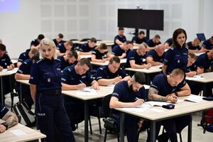 Funkcjonariusze podczas wojewódzkiego finału konkursu par patrolowych