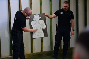 Funkcjonariusze podczas wojewódzkiego finału konkursu par patrolowych