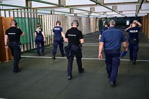Funkcjonariusze podczas wojewódzkiego finału konkursu par patrolowych
