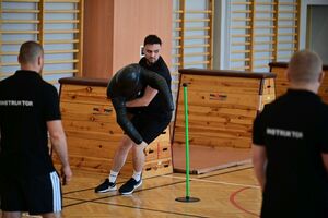 Funkcjonariusze podczas wojewódzkiego finału konkursu par patrolowych
