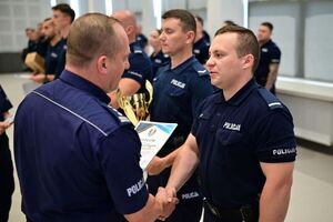 Funkcjonariusze podczas wojewódzkiego finału konkursu par patrolowych