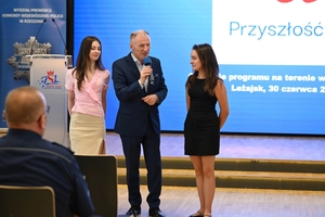 Uczestnicy inauguracji programu PaT w Leżajsku
