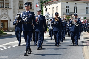 Policjanci i zaproszeni goście - podczas uroczystości Wojewódzkich Obchodów Święta Policji w Rzeszowie