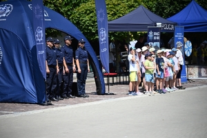 Policjanci i zaproszeni goście - podczas uroczystości Wojewódzkich Obchodów Święta Policji w Rzeszowie