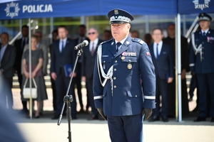 Policjanci i zaproszeni goście - podczas uroczystości Wojewódzkich Obchodów Święta Policji w Rzeszowie