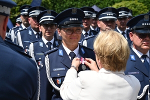Policjanci i zaproszeni goście - podczas uroczystości Wojewódzkich Obchodów Święta Policji w Rzeszowie