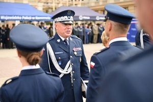 Policjanci i zaproszeni goście - podczas uroczystości Wojewódzkich Obchodów Święta Policji w Rzeszowie