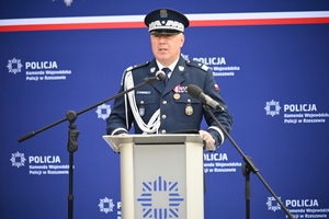 Policjanci i zaproszeni goście - podczas uroczystości Wojewódzkich Obchodów Święta Policji w Rzeszowie