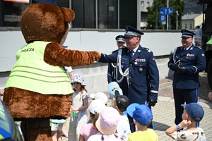 Policjanci i zaproszeni goście - podczas uroczystości Wojewódzkich Obchodów Święta Policji w Rzeszowie