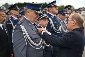 Funkcjonariusze podczas obchodów Święta Policji w rzeszowskim oddziale prewencji