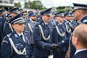 Funkcjonariusze podczas obchodów Święta Policji w rzeszowskim oddziale prewencji
