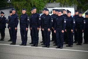 Funkcjonariusze podczas obchodów Święta Policji w rzeszowskim oddziale prewencji