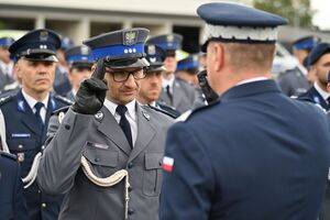 Funkcjonariusze podczas obchodów Święta Policji w rzeszowskim oddziale prewencji