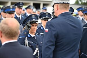 Funkcjonariusze podczas obchodów Święta Policji w rzeszowskim oddziale prewencji