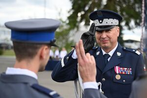 Funkcjonariusze podczas obchodów Święta Policji w rzeszowskim oddziale prewencji