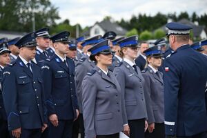 Funkcjonariusze podczas obchodów Święta Policji w rzeszowskim oddziale prewencji