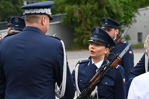 Funkcjonariusze podczas obchodów Święta Policji w rzeszowskim oddziale prewencji