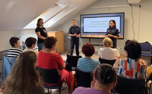 Policjanci na spotkaniu