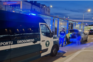 Policjanci kontrolowali przewozy osób „na aplikację” w Rzeszowie