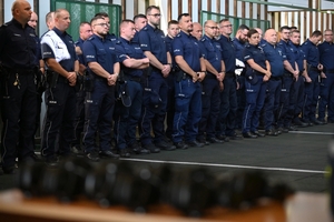Policjanci dzielnicowi - uczestnicy konkursu, na strzelnicy Oddziału Prewencji Policji w Rzeszowie