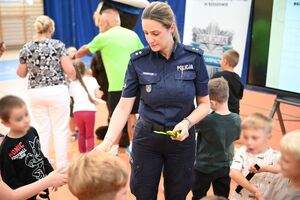 Policjantki podczas spotkania z uczniami