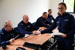 Policjanci podczas eliminacji do II Ogólnopolskiego Konkursu dla policjantów rzeczników dyscyplinarnych