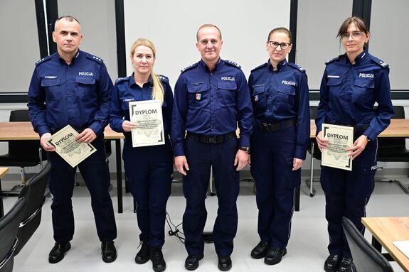 Policjanci podczas Wojewódzkich eliminacji do II Ogólnopolskiego Konkursu dla policjantów rzeczników dyscyplinarnych