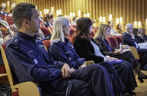 Policjanci biorący udział w Kongresie Nowoczesnej Edukacji na Uniwersytecie Rzeszowskim