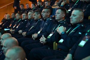 Policjanci podczas Carpathian Drone Summit 2026