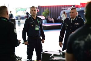 Policjanci podczas Carpathian Drone Summit 2026
