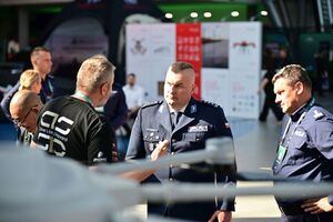 Policjanci podczas Carpathian Drone Summit 2026