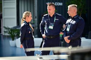 Policjanci podczas Carpathian Drone Summit 2026