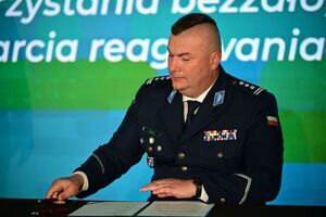 Policjanci podczas Carpathian Drone Summit 2026