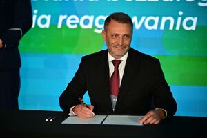 Policjanci podczas Carpathian Drone Summit 2026