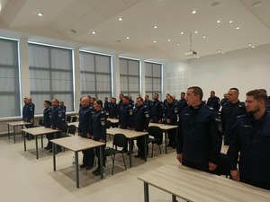 Zakończenie szkolenia aspiranckiego, na zdjęciu kadra kierownicza oraz funkcjonariusze