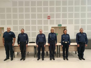 Zakończenie szkolenia aspiranckiego, na zdjęciu kadra kierownicza oraz funkcjonariusze