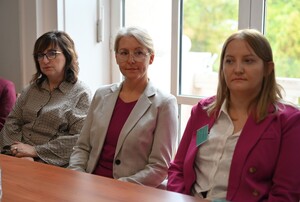 Policjantki i pracownice cywilne garnizonu podkarpackiego wzięły udział w wyjątkowym wydarzeniu - konferencji prozdrowotnej. Organizatorem przedsięwzięcia był nadinsp. Andrzej Patrzałek, Komendant Wojewódzki Policji w Rzeszowie, a spotkanie odbyło się w budynku komendy. Uczestniczki miały możliwość nie tylko skorzystać z porad specjalistów, ale także z badań.
