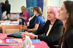 Policjantki i pracownice cywilne garnizonu podkarpackiego wzięły udział w wyjątkowym wydarzeniu - konferencji prozdrowotnej. Organizatorem przedsięwzięcia był nadinsp. Andrzej Patrzałek, Komendant Wojewódzki Policji w Rzeszowie, a spotkanie odbyło się w budynku komendy. Uczestniczki miały możliwość nie tylko skorzystać z porad specjalistów, ale także z badań.