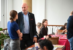 Policjantki i pracownice cywilne garnizonu podkarpackiego wzięły udział w wyjątkowym wydarzeniu - konferencji prozdrowotnej. Organizatorem przedsięwzięcia był nadinsp. Andrzej Patrzałek, Komendant Wojewódzki Policji w Rzeszowie, a spotkanie odbyło się w budynku komendy. Uczestniczki miały możliwość nie tylko skorzystać z porad specjalistów, ale także z badań.