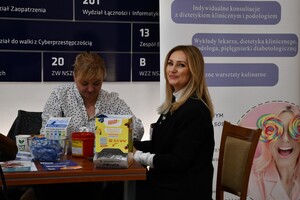 Stoiska profilaktyczne, przy których eksperci udzielają porad